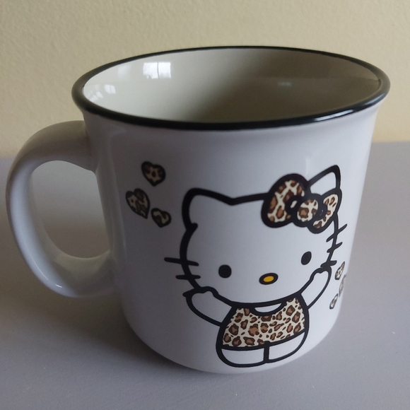 Hello Kitty Leopard Mug - Picture 8 of 8